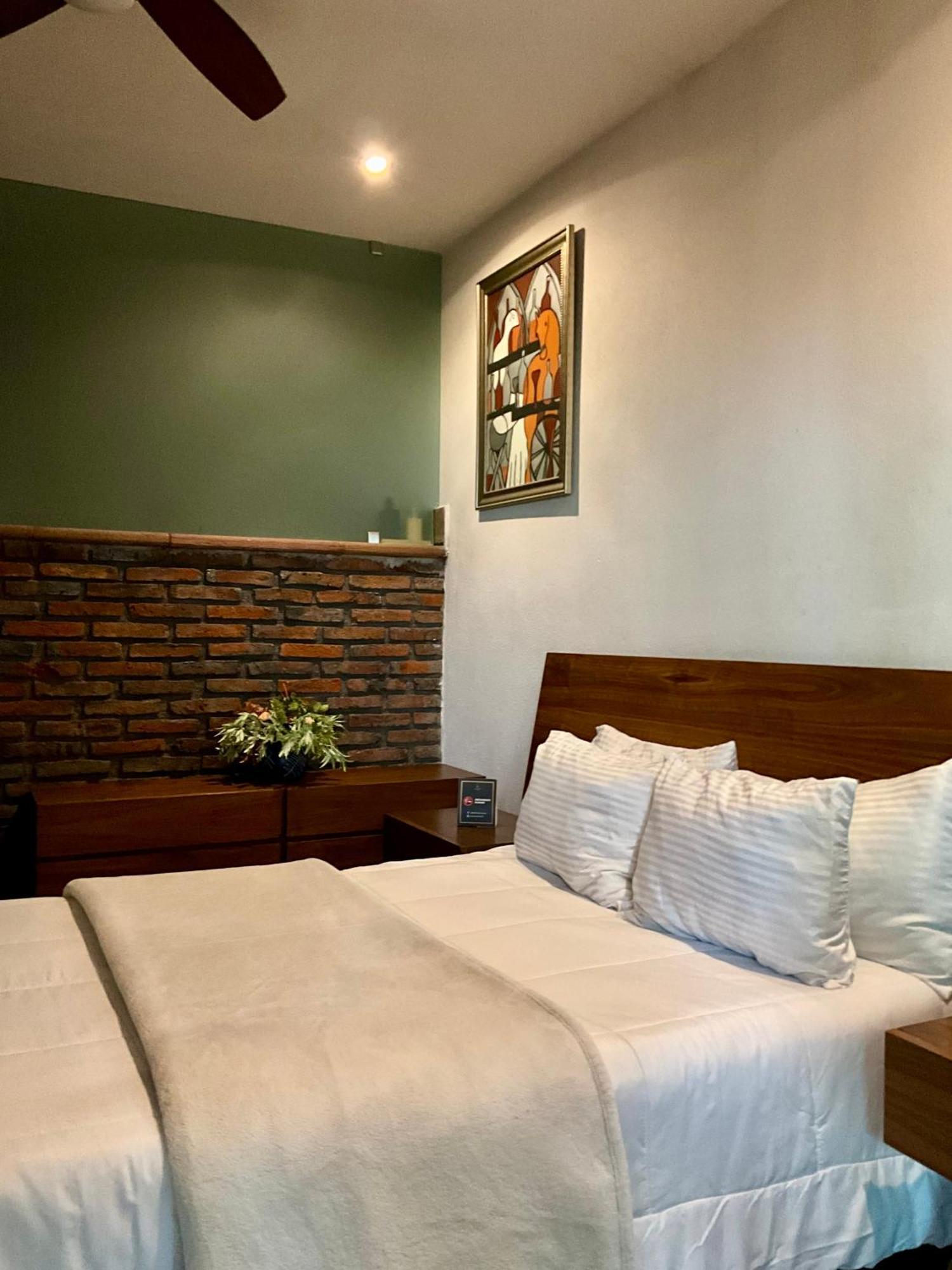 Casa Carmona 33 Hotel Querétaro Buitenkant foto